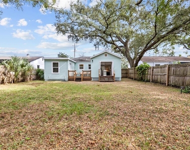 3906 N Ola Avenue - Photo Thumbnail 19