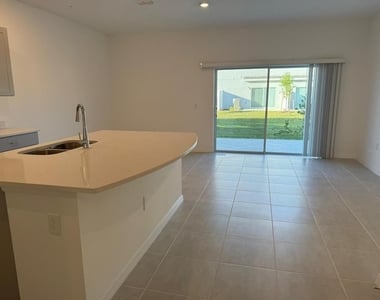 5040 Spangle Drive - Photo Thumbnail 11
