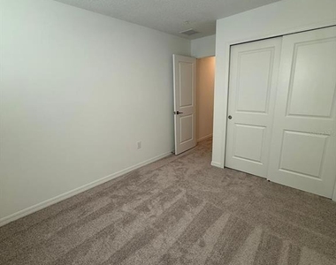 5040 Spangle Drive - Photo Thumbnail 7