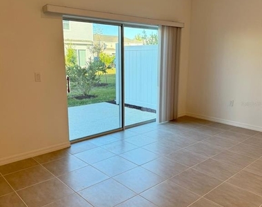 5040 Spangle Drive - Photo Thumbnail 12