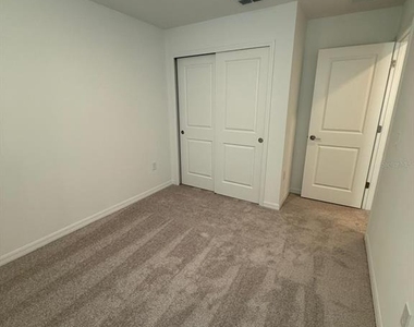 5040 Spangle Drive - Photo Thumbnail 8