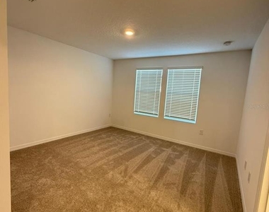 5040 Spangle Drive - Photo Thumbnail 14