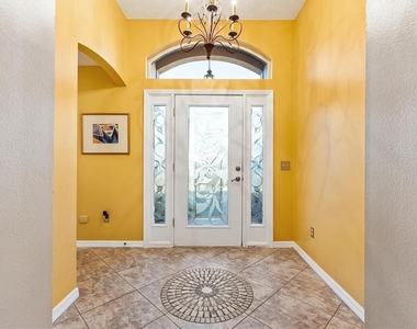 1505 Doria Lane - Photo Thumbnail 2