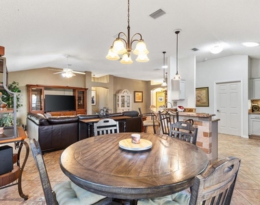 1505 Doria Lane - Photo Thumbnail 15