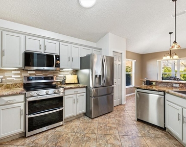 1505 Doria Lane - Photo Thumbnail 13