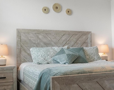 17570 Opal Sand Drive - Photo Thumbnail 23