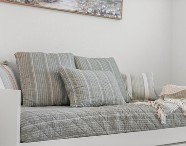 17570 Opal Sand Drive - Photo Thumbnail 31