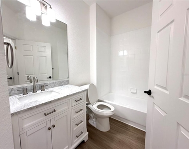 4721 1st Avenue E - Photo Thumbnail 20