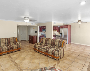 150 Silver Shadow Drive - Photo Thumbnail 4