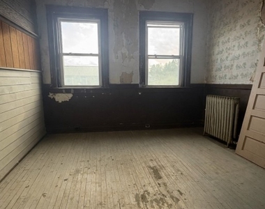 128 Nanticoke Avenue - Photo Thumbnail 21