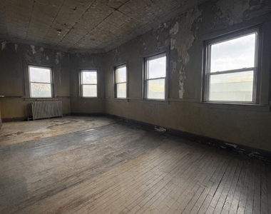 128 Nanticoke Avenue - Photo Thumbnail 20