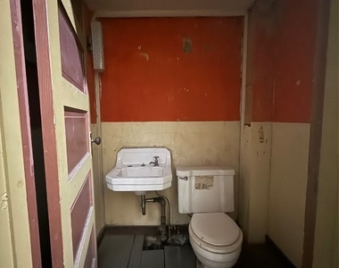 128 Nanticoke Avenue - Photo Thumbnail 23