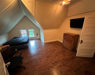 19 Edwards Street - Photo Thumbnail 14
