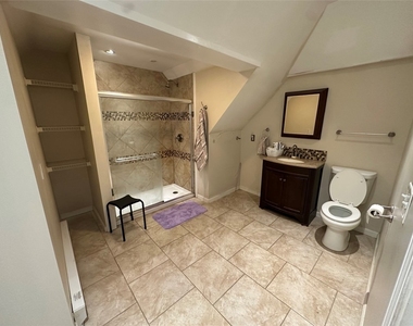 19 Edwards Street - Photo Thumbnail 13