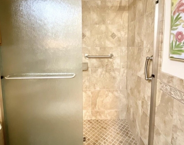 10 Se Central Avenue - Photo Thumbnail 8