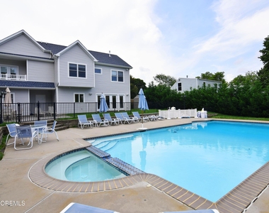229 Lockwood Avenue - Photo Thumbnail 17