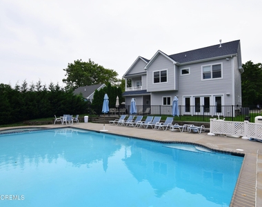229 Lockwood Avenue - Photo Thumbnail 16