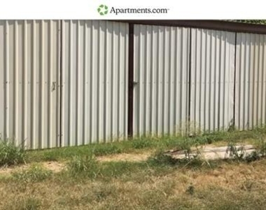 516 W 2nd Street - Photo Thumbnail 3