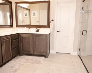4147 Lagoon Place - Photo Thumbnail 15