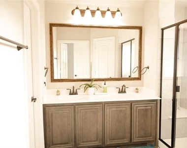 4147 Lagoon Place - Photo Thumbnail 14