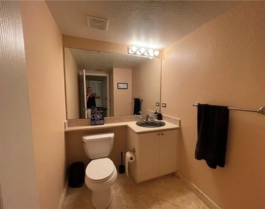 6942 W Sample Road - Photo Thumbnail 7