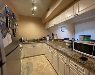6942 W Sample Road - Photo Thumbnail 5