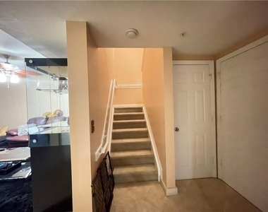 6942 W Sample Road - Photo Thumbnail 10
