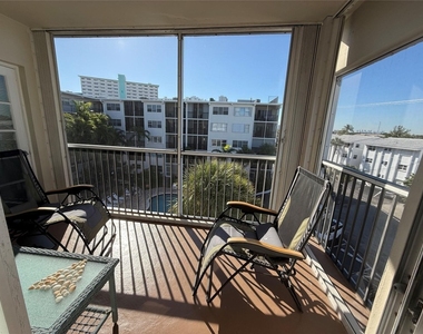4117 N Bougainvilla Drive - Photo Thumbnail 5
