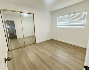 7407 Dunfield - Photo Thumbnail 11