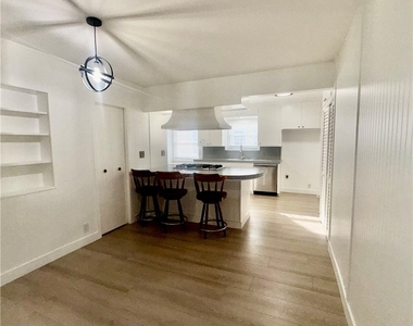 7407 Dunfield - Photo Thumbnail 16