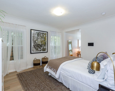 465 S Sherbourne Drive - Photo Thumbnail 13