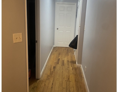 454 Lorimer St - Photo Thumbnail 6