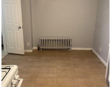 454 Lorimer St - Photo Thumbnail 8