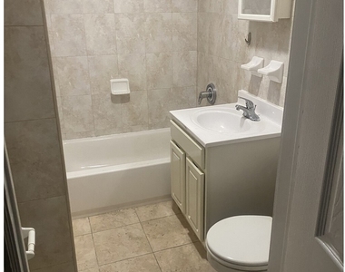 454 Lorimer St - Photo Thumbnail 9