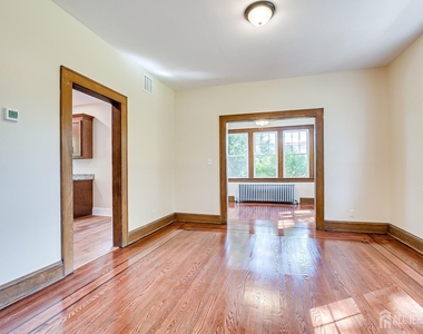338 Buckelew Avenue - Photo Thumbnail 4