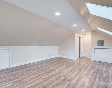 338 Buckelew Avenue - Photo Thumbnail 25