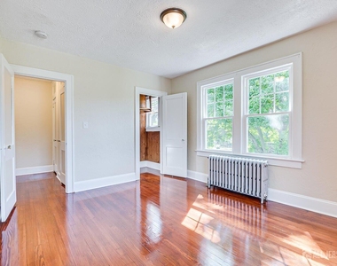 338 Buckelew Avenue - Photo Thumbnail 20