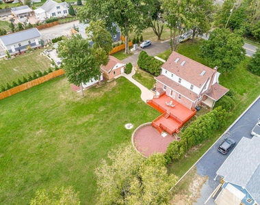 338 Buckelew Avenue - Photo Thumbnail 42