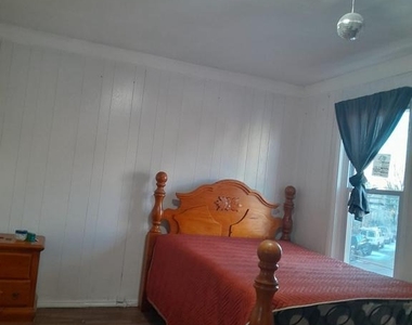5005 Jackson Street - Photo Thumbnail 10
