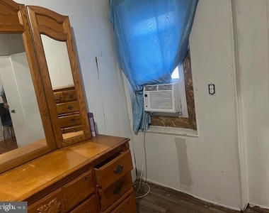 5005 Jackson Street - Photo Thumbnail 6