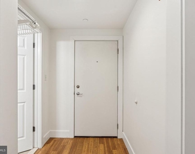 1611 W Montgomery Avenue - Photo Thumbnail 1