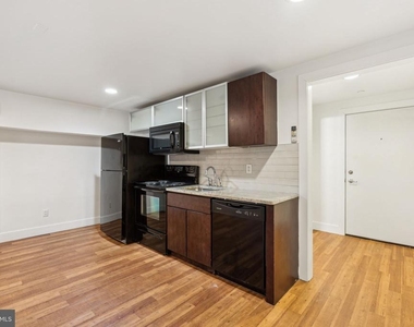 1611 W Montgomery Avenue - Photo Thumbnail 2