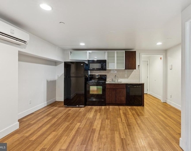 1611 W Montgomery Avenue - Photo Thumbnail 5