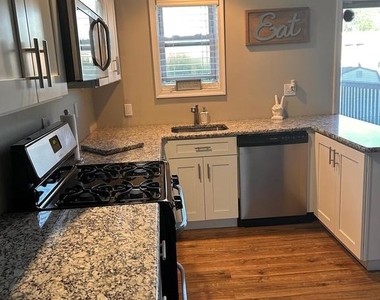 777 Bennington Road - Photo Thumbnail 10