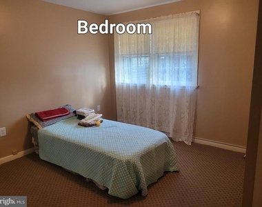 433 Elm Avenue - Photo Thumbnail 2