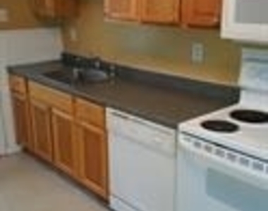 36 Jefferson Avenue - Photo Thumbnail 9