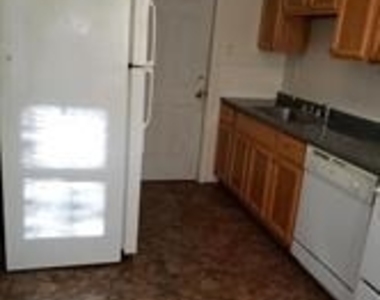 36 Jefferson Avenue - Photo Thumbnail 6
