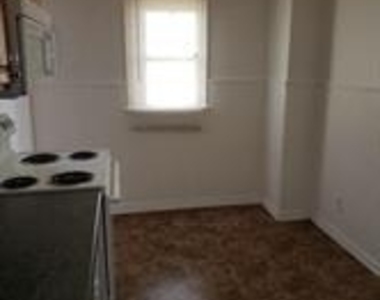 36 Jefferson Avenue - Photo Thumbnail 5