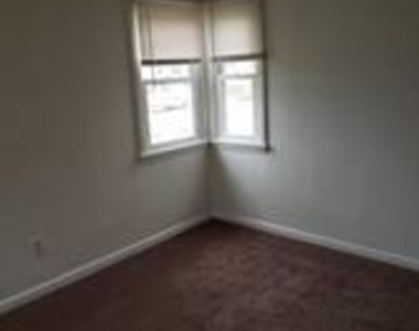 36 Jefferson Avenue - Photo Thumbnail 7