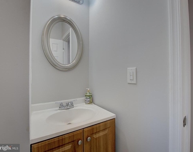 2621 E Oliver Street - Photo Thumbnail 40